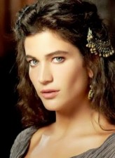 Berrak Tüzünataç