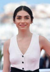 Hazar Ergüçlü