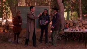 Twin Peaks – İkiz Tepeler 1. Sezon 3. Bölüm
