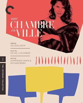 Une Chambre En Ville
